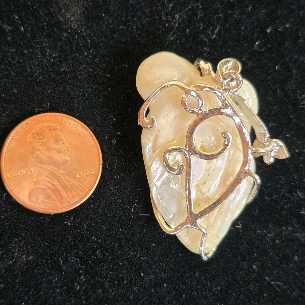 Vintage Mother of Pearl Sterling Silver Pendant Flower Beautiful
